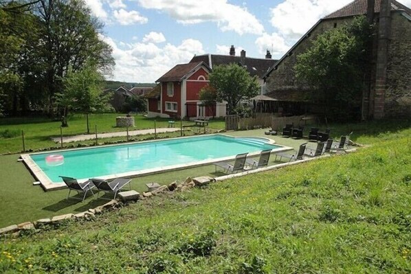 Seasonal outdoor pool