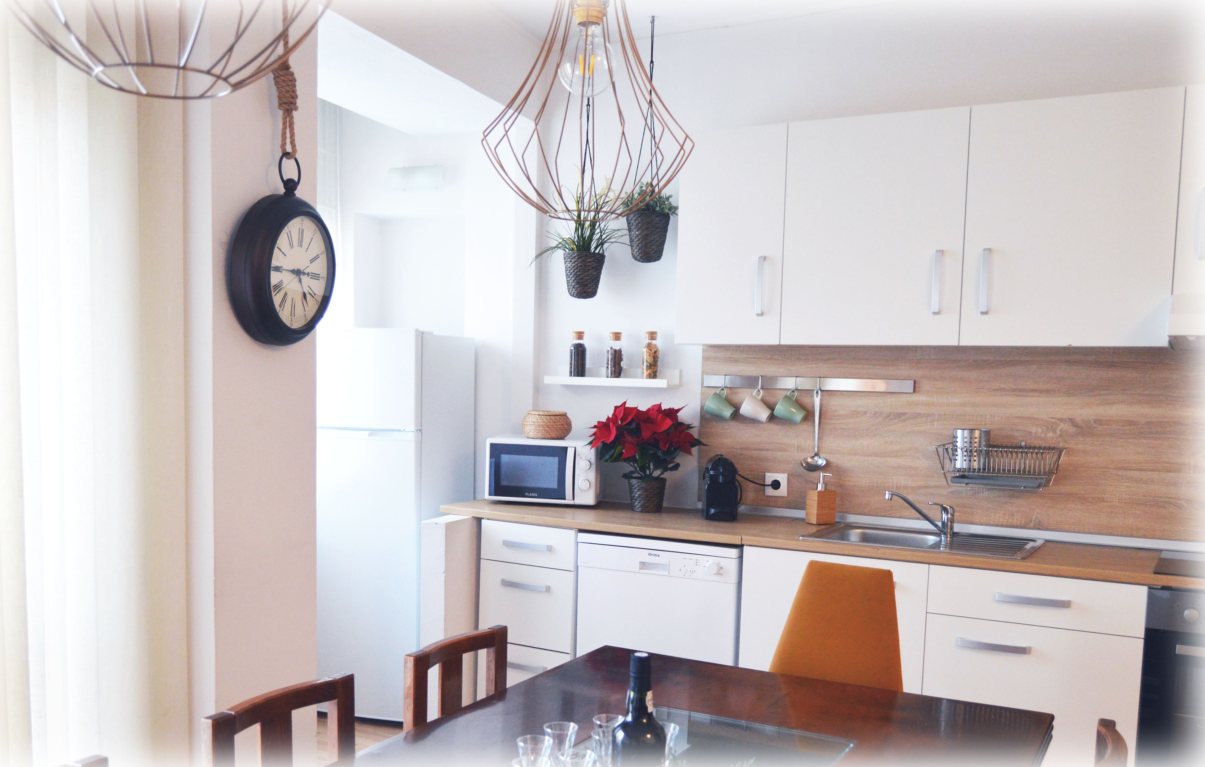 Apartment, 4 Bedrooms | Private kitchen