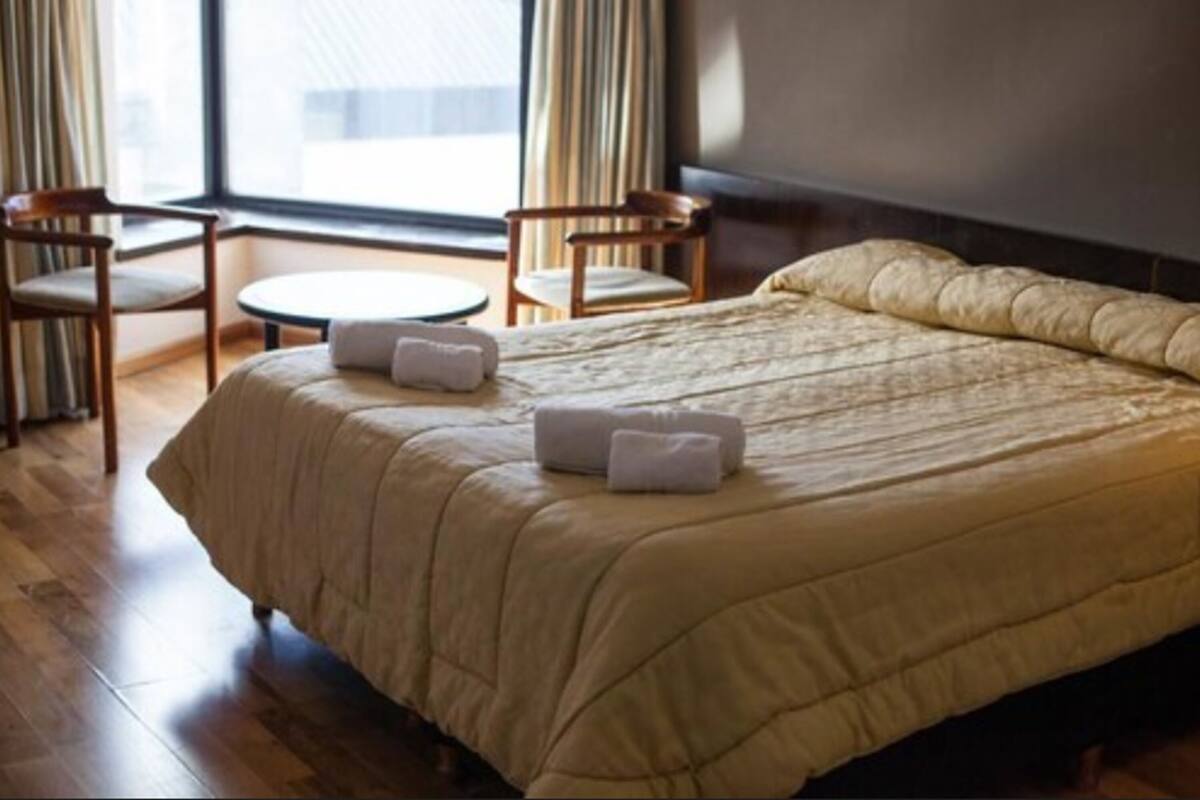Coffres-forts dans les chambres, draps fournis