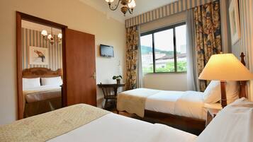 Family Quadruple Room, 1 Bedroom, Non Smoking | Minibar, individually decorated, individually furnished, free WiFi