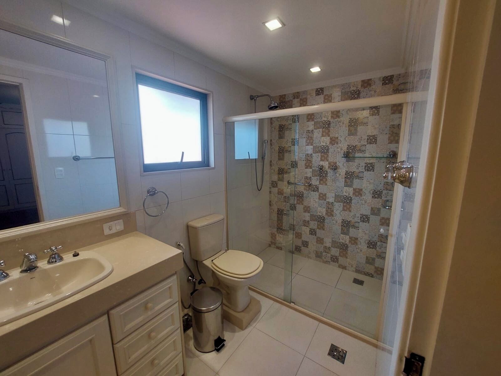 family room | bathroom | shower, towels, soap, shampoo