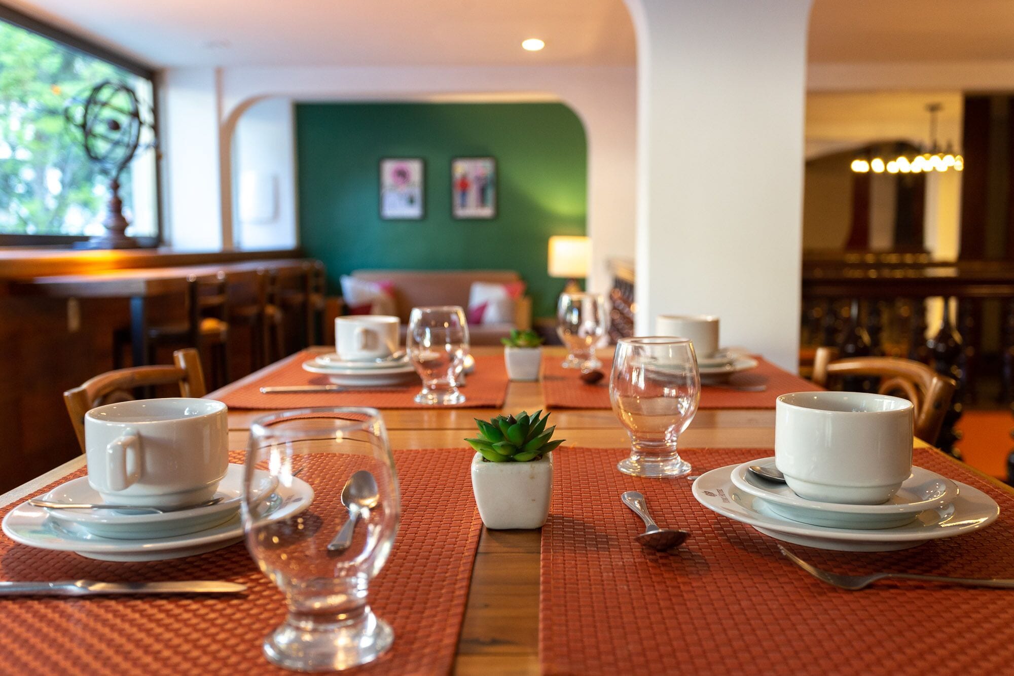 free daily full breakfast