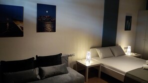 Apartment | Egyptian cotton sheets, premium bedding, Select Comfort beds - Our House Luxury Studio (Kavala)