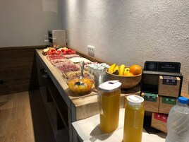 Daily buffet breakfast (EUR 8.00 per person)