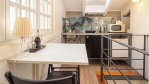 Studio, byutsikt (Torre) | Eget kjøkken | Kaffetrakter/tekoker, kjøleskap, mikrobølgeovn og kokeplater