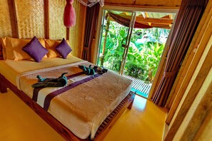 Premium Bungalow, 1 Bedroom, Balcony | Desk, free WiFi - Baan Ok (Ko Lanta)