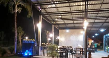 Ratchanee Resort