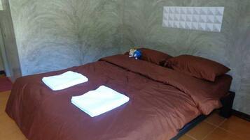 Standard Room, 1 Double Bed, Non Smoking | Free WiFi