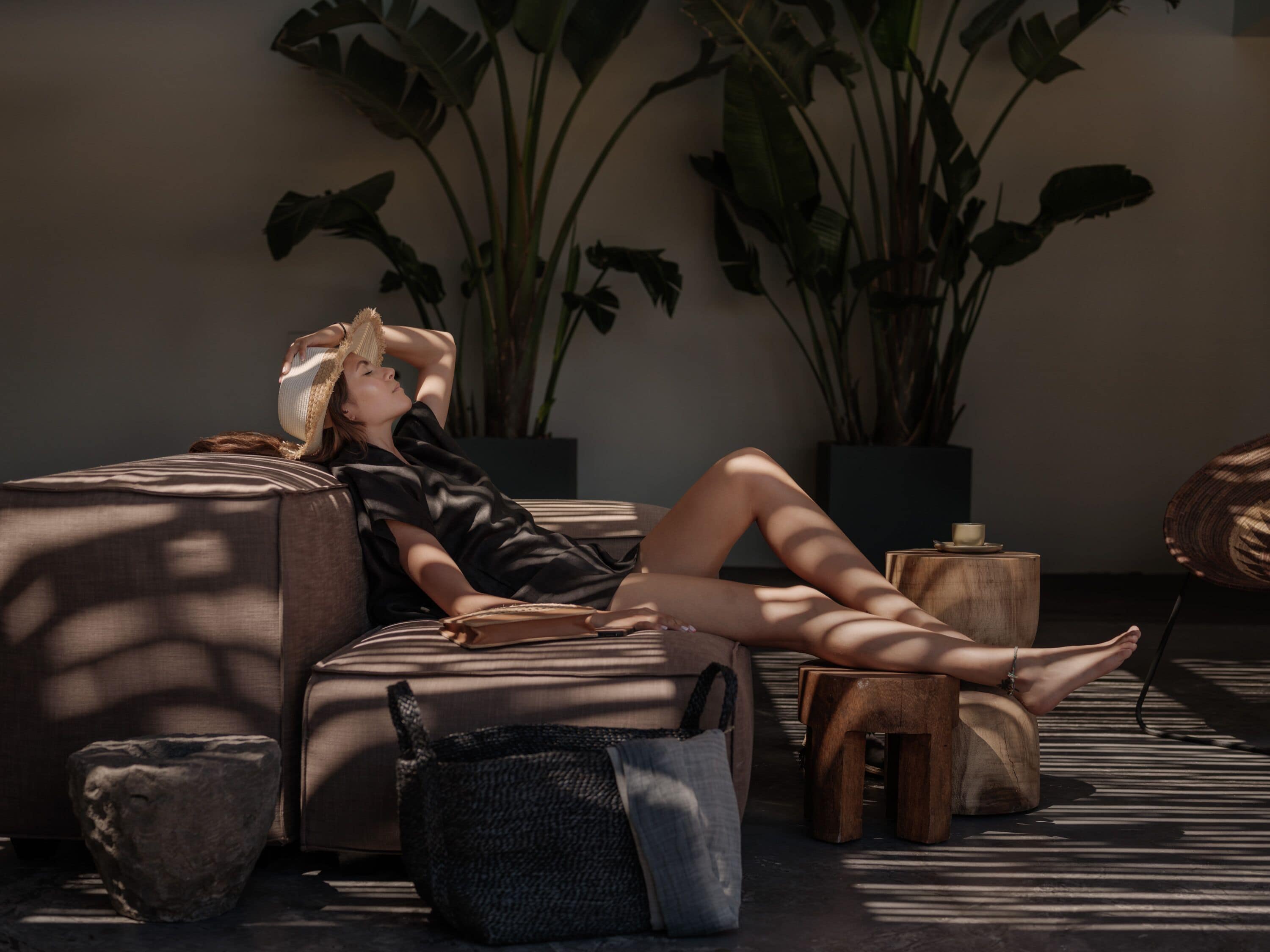 2 piscines extérieures, parasols de plage, chaises longues