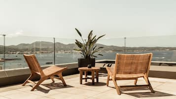 Rooftop Room | Uitzicht op strand/zee