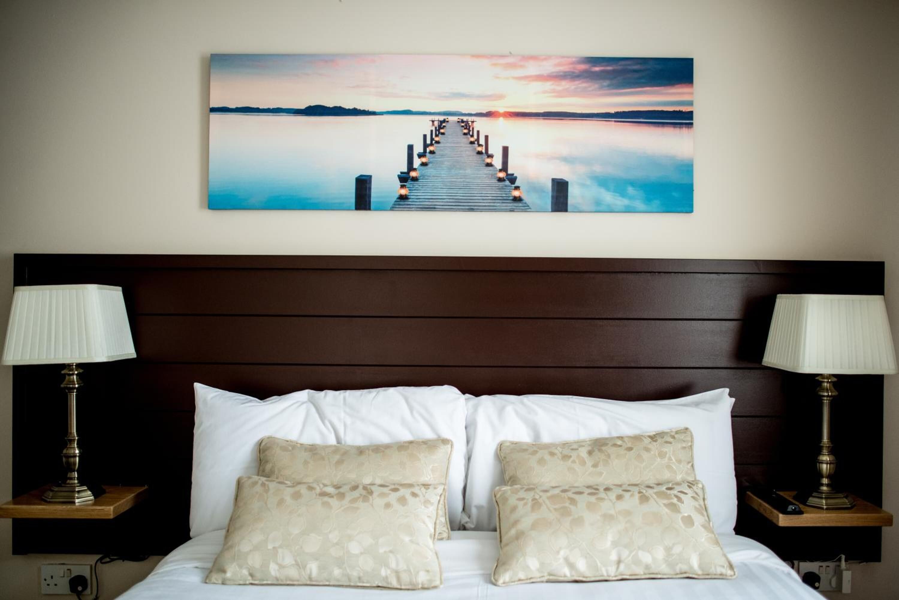 Desk, iron/ironing board, free WiFi, bed sheets