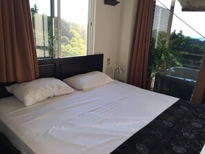 2 habitaciones, decoración personalizada y muebles diferentes