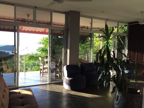 Flat-screen TV - Villa Manuel Antonio For 5 People (Quepos)