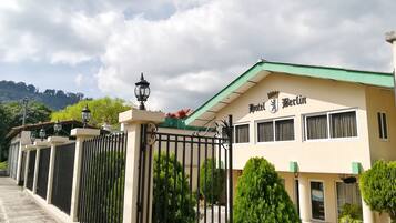 Bagian depan properti