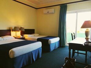 Room, 2 Single Beds, Non Smoking
