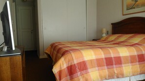3 habitaciones y internet por cable gratis 