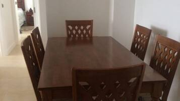 Quarto família | Opções para refeição no quarto