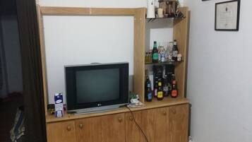 Habitació familiar | Sala d'estar | Televisor