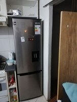 家庭房 | 私人厨房 | 冰箱、微波炉、烤箱、厨具/餐具