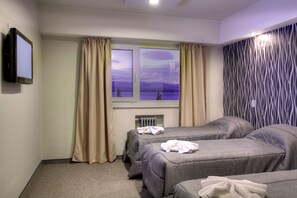 Caja de seguridad en la habitación, escritorio y wifi gratis