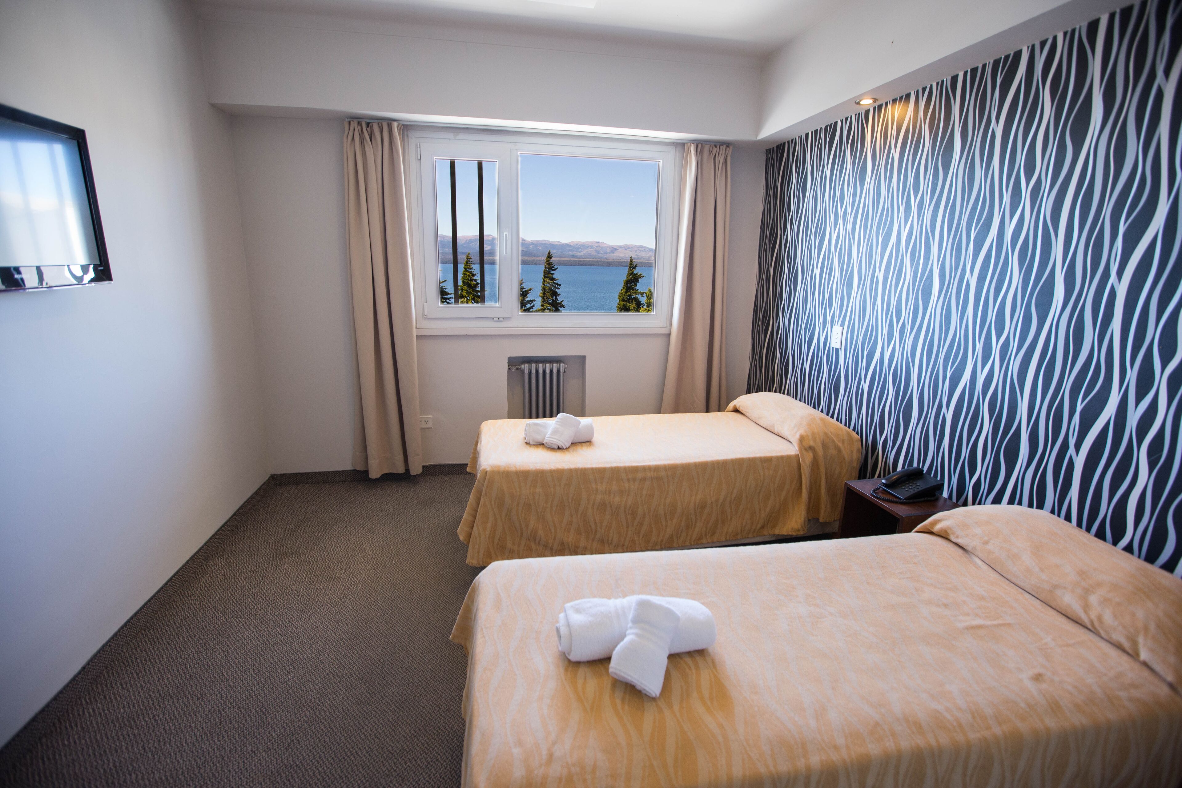 Coffres-forts dans les chambres, bureau, Wi-Fi gratuit, draps fournis