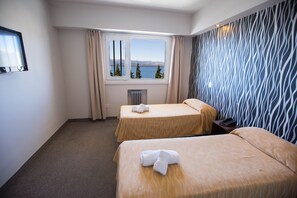 Caja de seguridad en la habitación, escritorio y wifi gratis