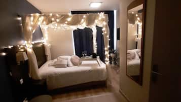 Decoración personalizada, muebles diferentes y escritorio
