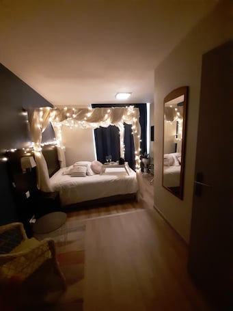 Individually decorated, individually furnished, desk, blackout curtains. Hotel Regina