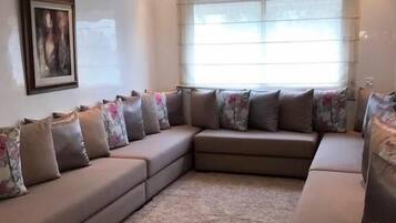 Apartment, 2 Schlafzimmer, barrierefrei, Nichtraucher | Wohnbereich