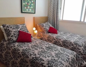 2 camere, tende oscuranti, ferro/asse da stiro