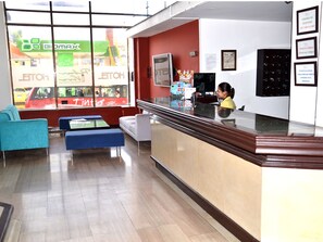 Daily continental breakfast (COP 7000 per person) - Hotel Palma Viva (Armenia)