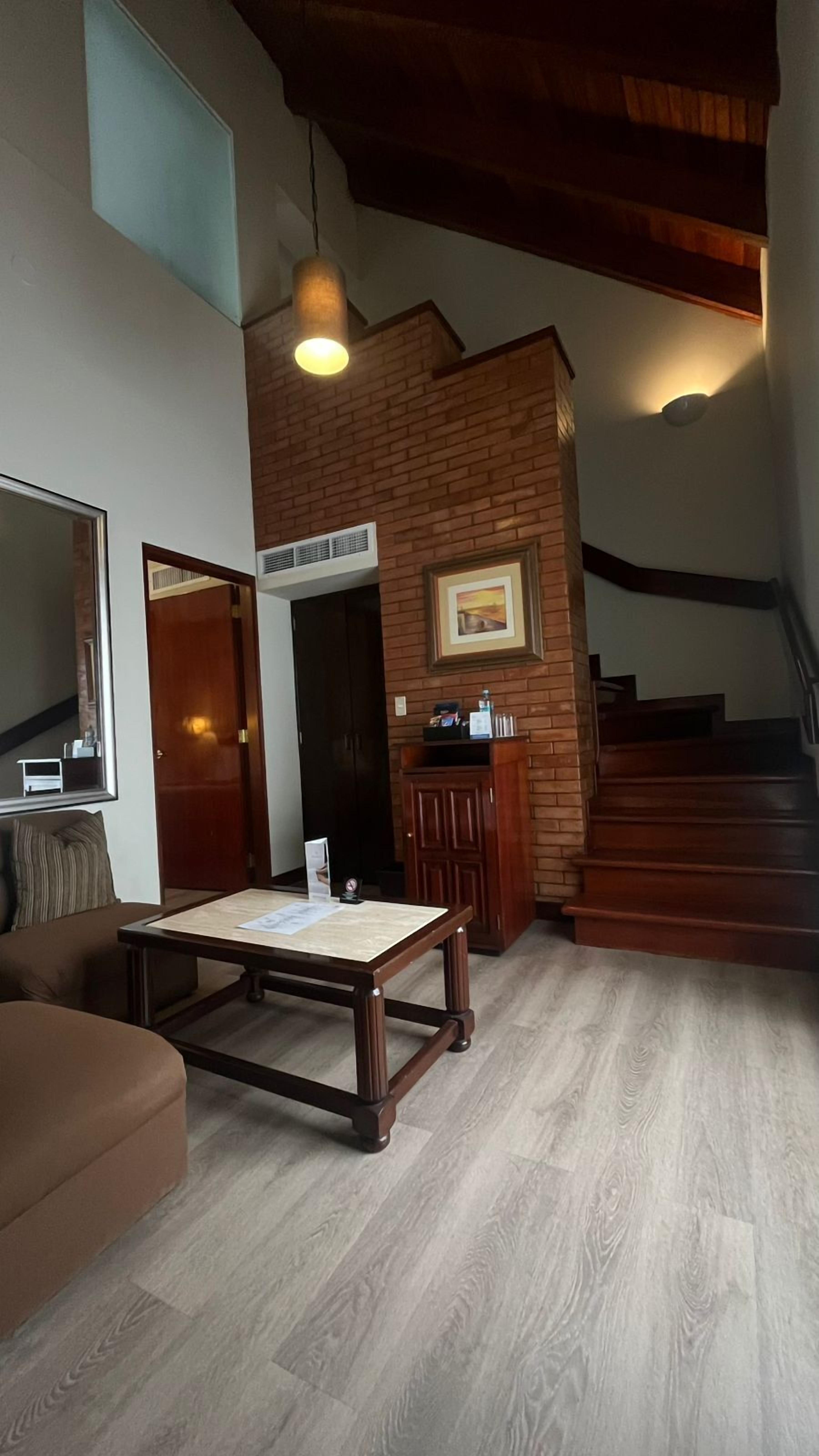 family suite | 1 bedroom, down duvets, in-room safe, desk