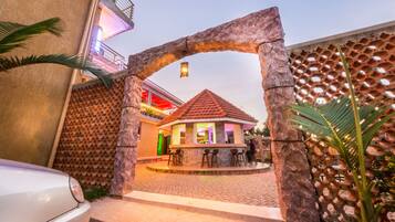 Fachada de la propiedad