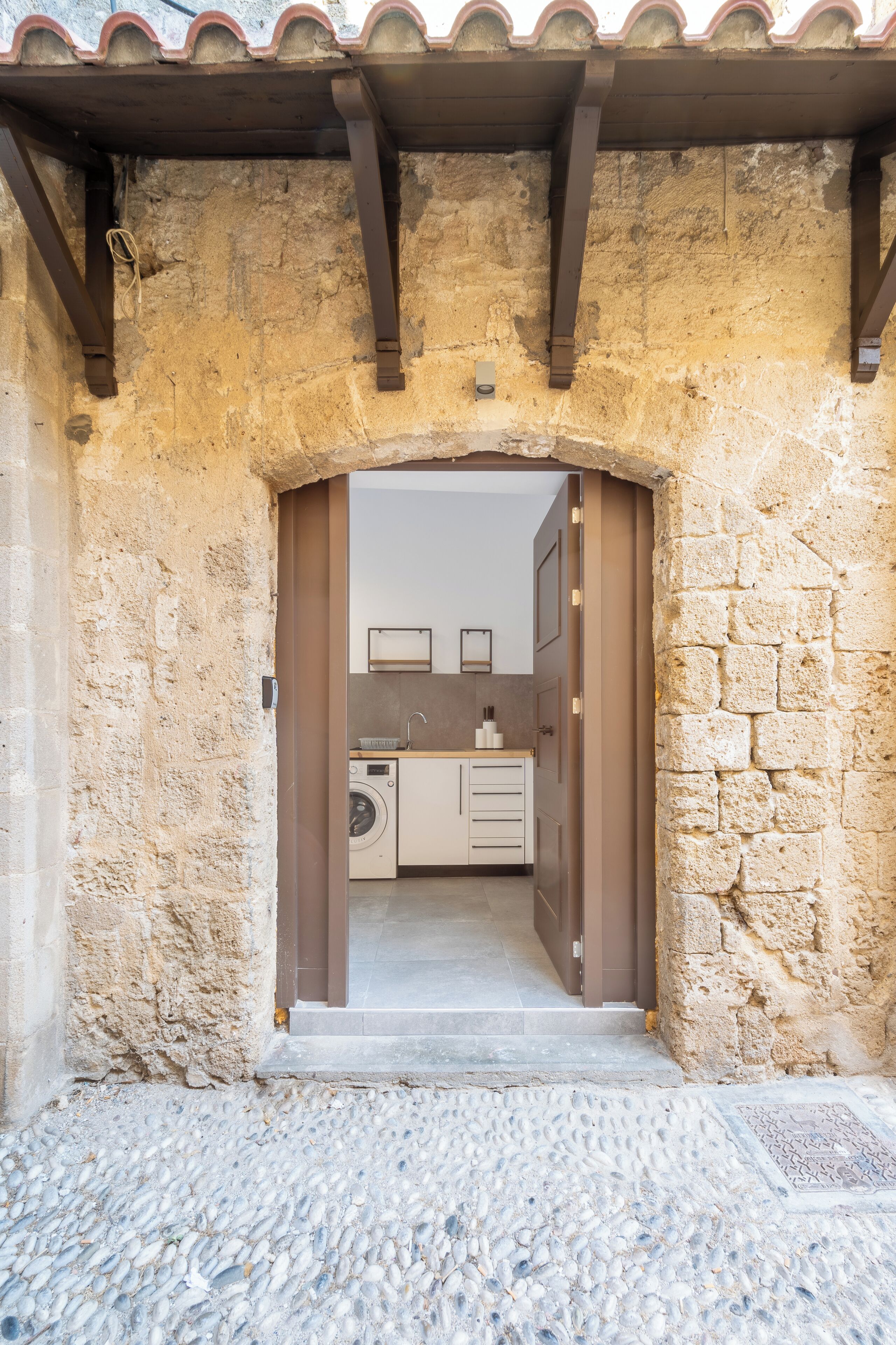 Executive Apartment | Egyptian cotton sheets, premium bedding, memory foam beds