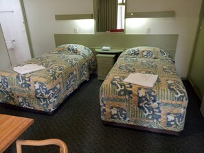 Family Room, Multiple Beds, Garden View | Blackout curtains, soundproofing, iron/ironing board, free WiFi - Holbrook SKYE Motel (Holbrook)