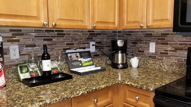 Comfort Condo, Multiple Beds, Non Smoking | Private kitchen | Coffee/tea maker, full-size fridge, microwave, oven - Townhome (Orlando)