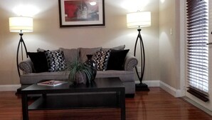 Comfort Condo, Multiple Beds, Non Smoking | Living room - Townhome (Orlando)