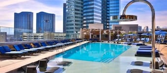 Stay Together on the Strip - 1 Bedroom Apartment with View