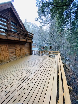 Property grounds - 'Spectacular' 4 Bedroom, 3 Bath, Sundance Mt. Home, Central A/C (sundance)