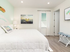 4 habitaciones, tabla de planchar con plancha, internet y ropa de cama 