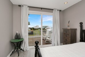 4 habitaciones, tabla de planchar con plancha y cuna de viaje