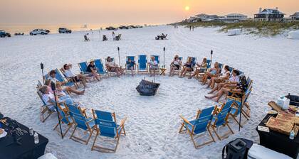 1 minute walk to BEACH + Heated Private Pool +Bikes +Corn Hole +Large Gas Grill