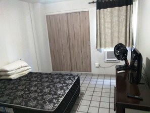 3 quartos, ferros/tábuas de passar roupa, Wi-Fi, roupa de cama