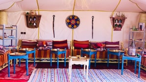 Breakfast, lunch and dinner served - Pueblo Touareg (Taouz)