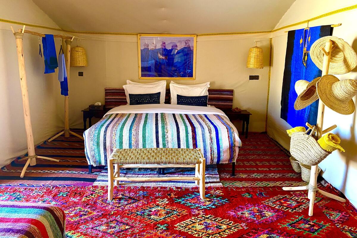 Egyptian cotton sheets, premium bedding, down duvets, bed sheets