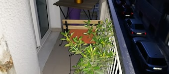 Homy cozy studio towards the center