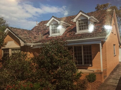 6 bedroom family home 