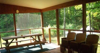 2 Schlafzimmer, 2 Bäder Haus im Wald gelegen