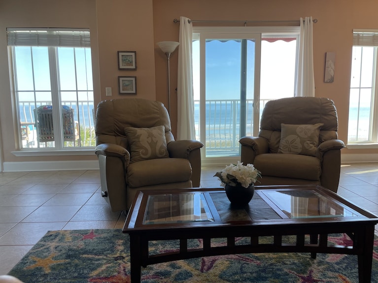 Beachfront 2-bedroom Condo With Breathtaking Ocean Views From Every Room! - Fernandina Beach