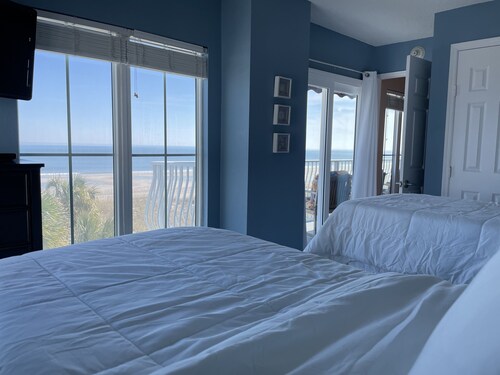 Beachfront 2-bedroom condo with breathtaking ocean views from every room!